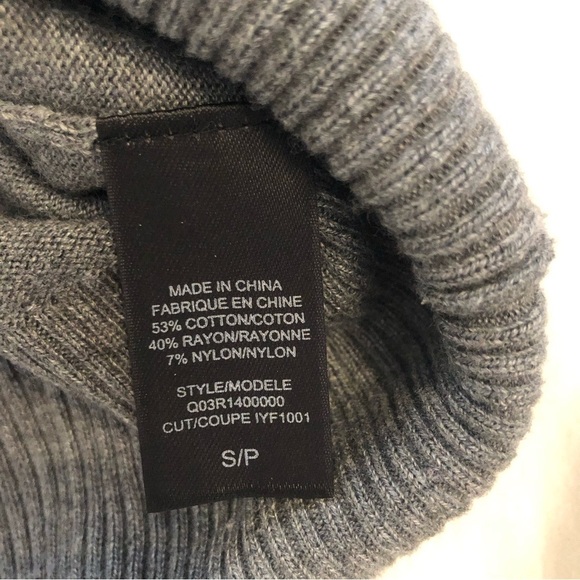 GUESS gray short sleeve mini sweater dress. Size S. - Picture 7 of 9